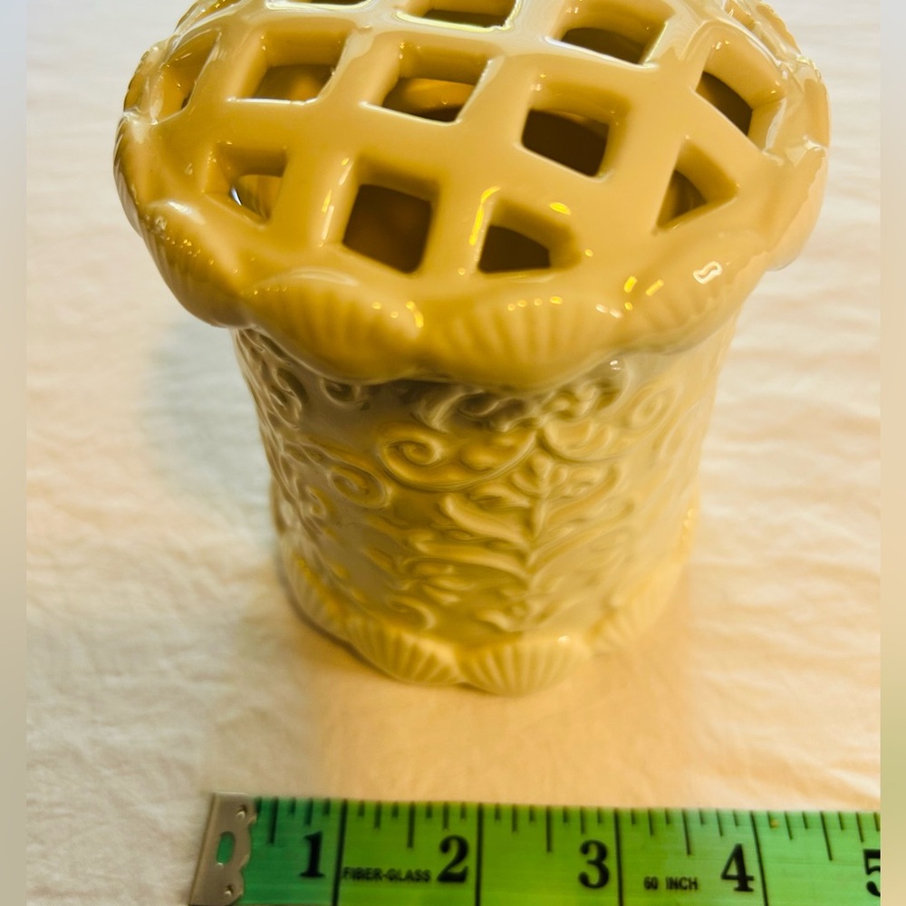 White Ceramic Lattice Candle Holder